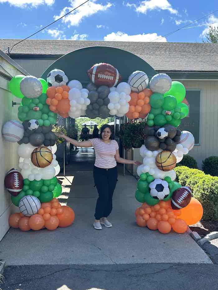 sports balloons arch